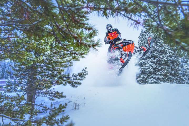 Revue de la motoneige Polaris Assault 800 2017