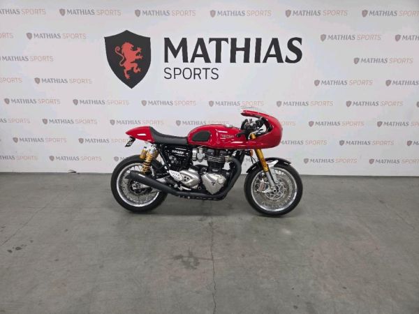 MS-25-0808A Occasion TRIUMPH TRHUXTON 1200R 2016 a vendre 1