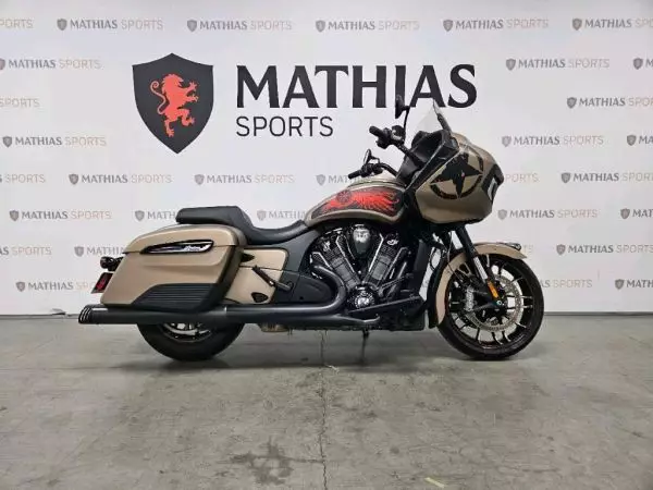 MS-19-0431C Occasion INDIAN challanger dark horse 2020 a vendre 1